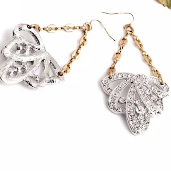 FABULOUS CRYSTAL BOW STATEMENT EARRING #270 - Picture 3 of 3